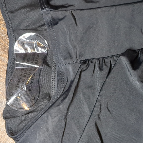 YONIQUE Womens Black & Blue Swimsuit NWT Plus Sz. 16W - Picture 5 of 8